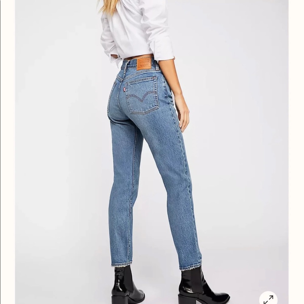 Levi’s wedgie fit jeans NEW